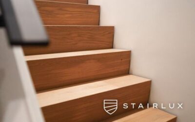 Uit welke onderdelen bestaat een houten trap?